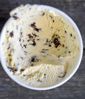 This is a stracciatella ice cream dish