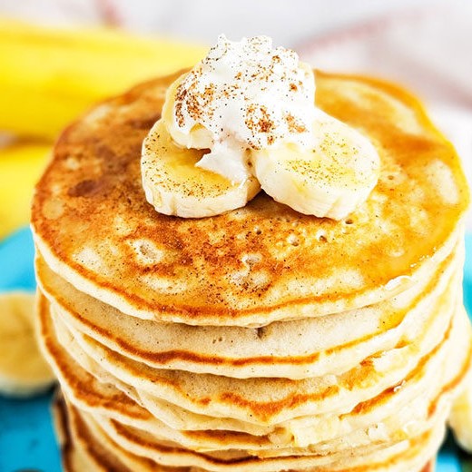 banana cinammon pancakes