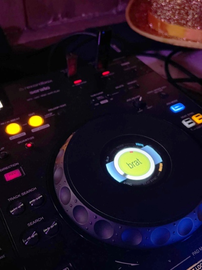 dj